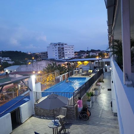 Hotel Inara Spa Хирардот Екстериор снимка