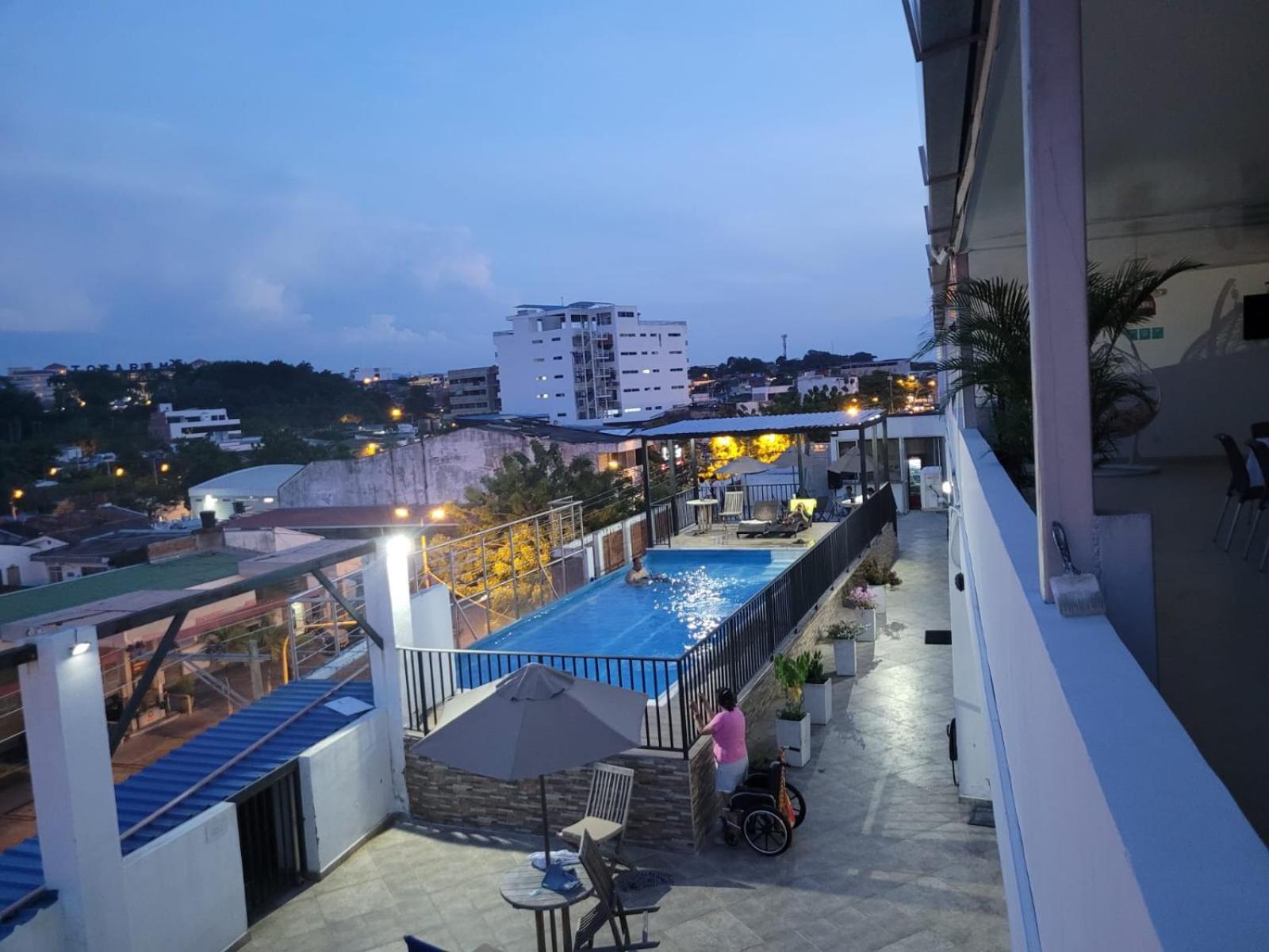 Hotel Inara Spa Хирардот Екстериор снимка
