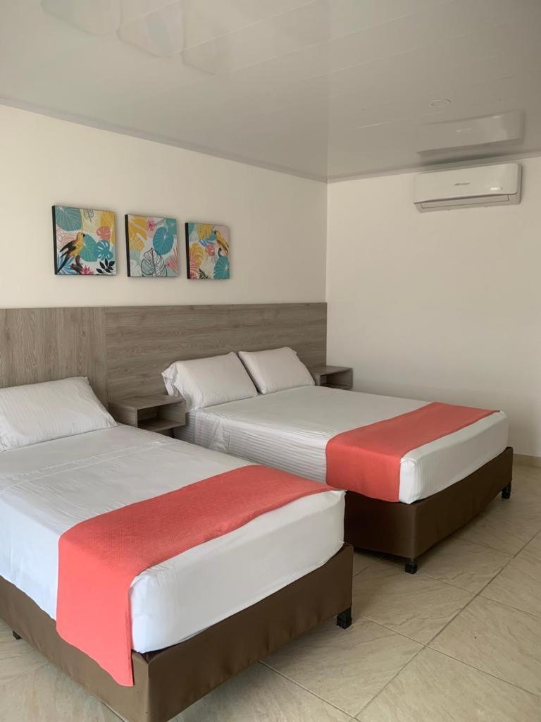 Hotel Inara Spa Хирардот Екстериор снимка