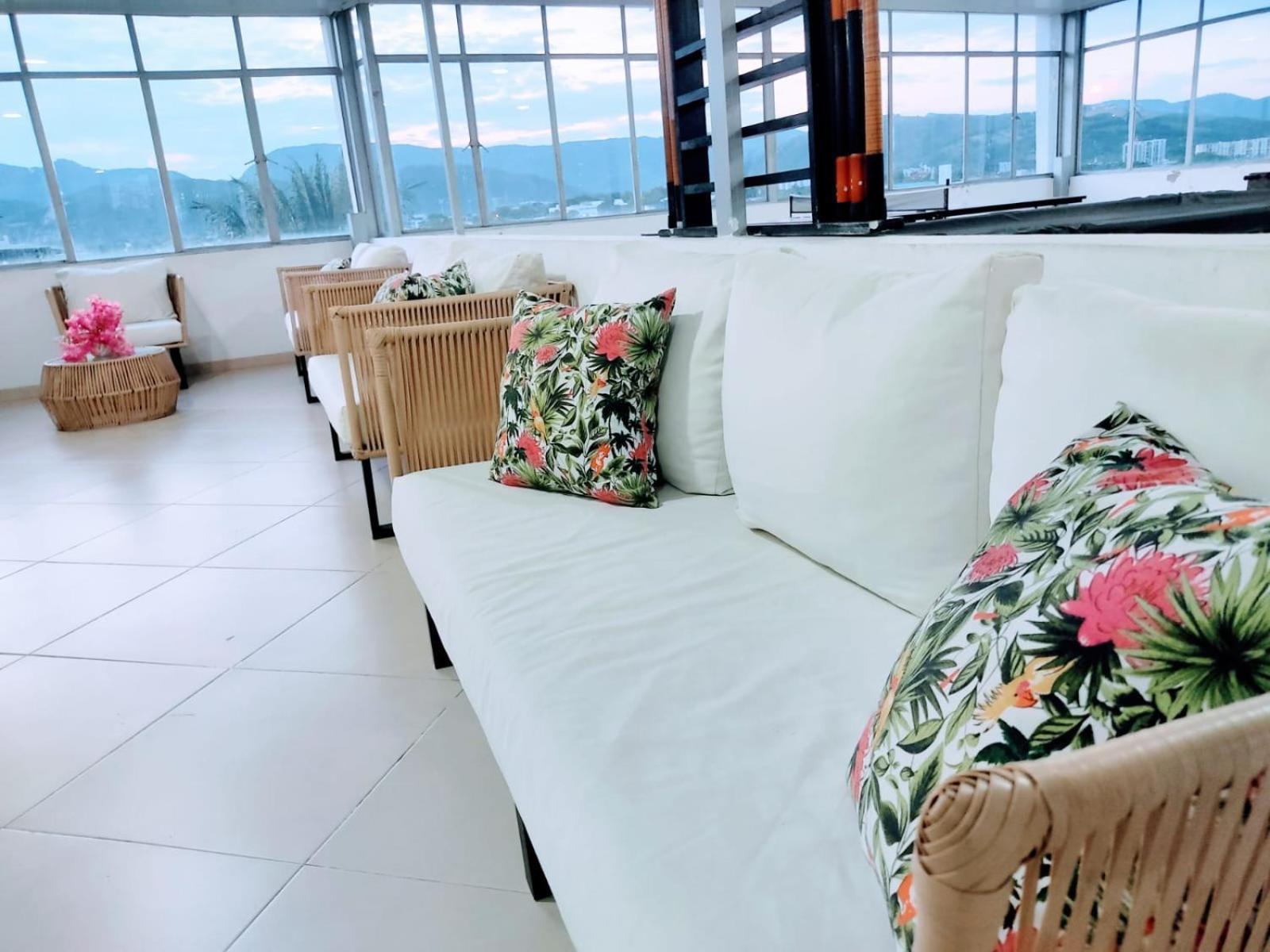Hotel Inara Spa Хирардот Екстериор снимка